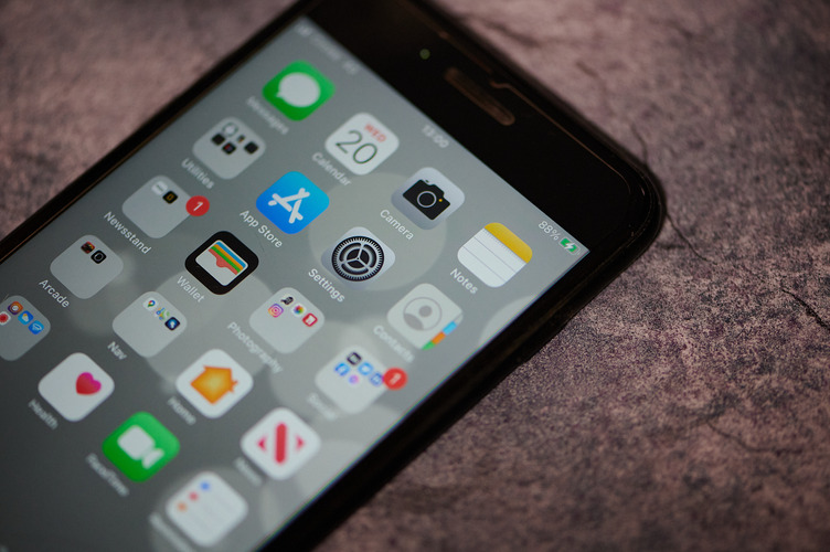 An iphone screen displaying various apps